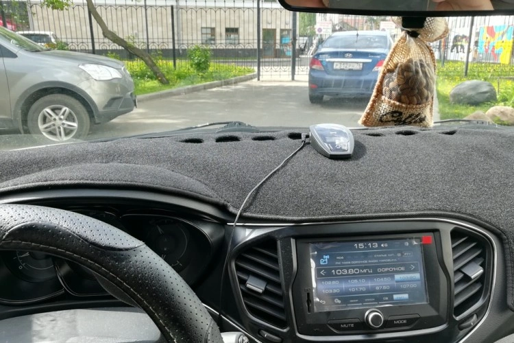 Накладка на панель Лада Веста (ворсовая накидка)