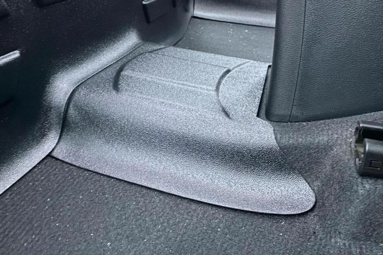 Шумоизоляция пола, устранение скрипа панели и подлокотника - Hyundai i40, 2 л, 2