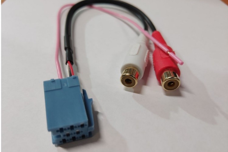 Разъем MINI ISO Лада Гранта для подключения камеры заднего вида